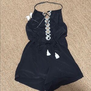 Kisuii Stylish Black One Piece Beach Romper size small NWOT
